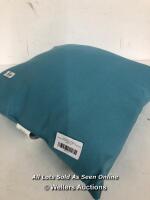 *INDOOR/ OUTDOOR CUSHION SET - 50CMX50CM / 1X CUSHION ONLY, MINIMAL SIGNS OF USE