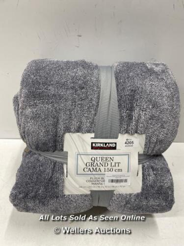 *KIRKLAND SIGNATURE QUEEN PLUSH BLANKET / NEW AND SEALED