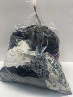 *BAG OF X30 PRE-OWNED LADIES CLOTHES