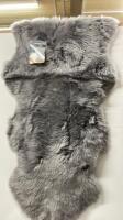 *HENAN SHEEPSKIN DOUBLE RUG / BRAND NEW, WITH TAGS / GREY