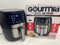 *GOURMIA 5.7L DIGITAL AIR FRYER WITH 12 ONE TOUCH COOKING FUNCTIONS / POWERS UP, SIGNS OF USE, MISSING INNER TRAYS