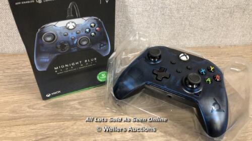 *PDP GAMING WIRED CONTROLLER FOR XBOX / MINIMAL SIGNS OF USE / POWERS UP