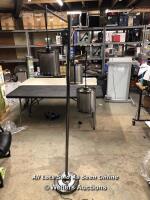 *STALLING 3 ARM FLOOR LAMP / LOOSE AT BASE / UNTESTED NO LIGHT BULBS [2982]