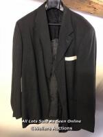 *SUIT JACKET IN CHARCOAL GREY LINEN BY MAITLAND, SIZE 42R
