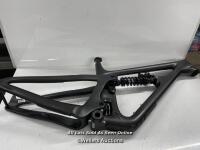 *YETI SB165 CARBON MOUNTAIN BIKE FRAME - LARGE / VERY MINIMAL SIGNS OF USE/ SOME MINOR SCRAPES AND SCRATCHES