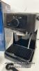 *DELONGHI EC260.BK COFFEE MACHINE / POWERS UP, MINIMAL SIGNS OF USE / WITH SOME ACCESSORIES, NOT FULLY TESTED - 2