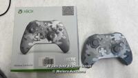 *MICROSOFT WL3-00175 WIRELESS CONTROLLER FOR XBOX ONE ARTIC CAMO / APPEARS IN GOOD CONDITION / WITHOUT BATTERY