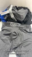 *15X PAIRS OF GENTS CALVIN KLEIN BOXERS / MIXED SIZES / NEW