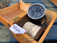 BOXED WASP PORTABLE KNOTS SPEEDOMETER [WATER SPEED] WITH LINE AND SPINNER