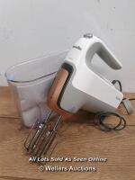 *BREVILLE VFM021 HEAT SOFT HAND MIXER / POWERS UP, NOT SPINNING, SIGNS OF USE
