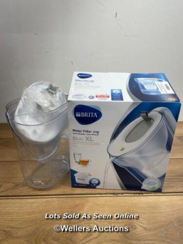 *BRITA MAXTRA+XL STYLE JUG / CRACKED, FILTER NEW AND SEALED
