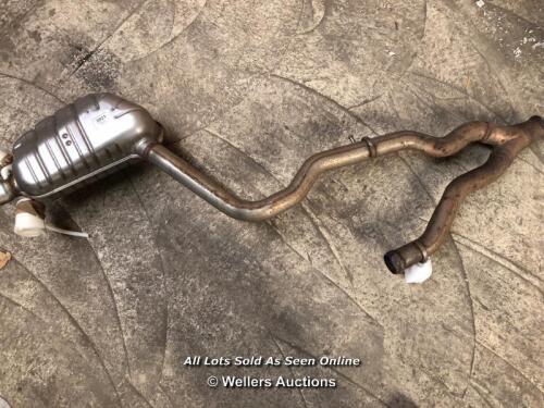*MERCEDES E CLASS W207 COUPE EXHAUST SILENCER BACK BOX A2074913101 / COLLECTION FROM HOMESTEAD FARM [LQD220]