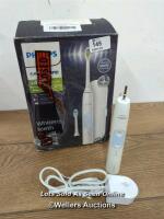 *PHILIPS HX6829/74 SONIC TOOTHBRUSH / POWERS UP / MINIMAL SIGNS OF USE