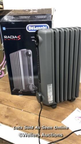 *DE'LONGHI RADIA S OIL FILLED 1.5KW GREY RADIATOR TRRS0715E.G / POWERS UP, MINIMAL SIGNS OF USE
