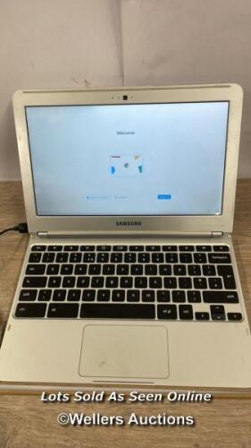 *SAMSUNG XE303C12 LAPTOP / NO SPEC DETAILS / POWERS UP - NOT FULLY TESTED /REPORTED BATTERY FAULT / INCLUDES POWER LEAD, KEYBOARD AND MOUSE / SIGNS OF USE / STAFF REF: A