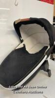 *QUINNY RACHEL ZOR PRE-OWNED TRAVEL SYSTEM / STAFF REF: A