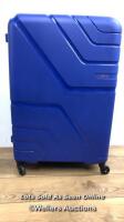 *AMERICAN TOURISTER JETDRIVER LARGE 4 WHEEL SPINNER CASE / MINIMAL SIGNS OF USE / ZIP DAMAGED / ALL OTHER PARTS IN WORKING ORDER