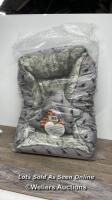 *NEW - CUPID & COMMET DOG BED SIZE M