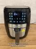 *GOURMIA 5.7L DIGITAL AIR FRYER WITH 12 ONE TOUCH COOKING FUNCTIONS / POWERS UP / SIGNS OF USE / PLUG LOOSE - 2