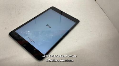 *APPLE IPAD MINI 2 / A1489 / 32GB / SERIAL: F9FQ54J4FCM6 / I-CLOUD (ACTIVATION) UNLOCKED / POWERS UP & APPEARS FUNCTIONAL [LOCATION: D]