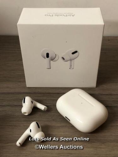 *APPLE AIRPODS PRO WITH MAGSAFE CHARGING CASE / MLWK3ZM/A / POWERS UP, CONNECTS TO BLUETOOTH, MINIMAL SIGNS OF USE