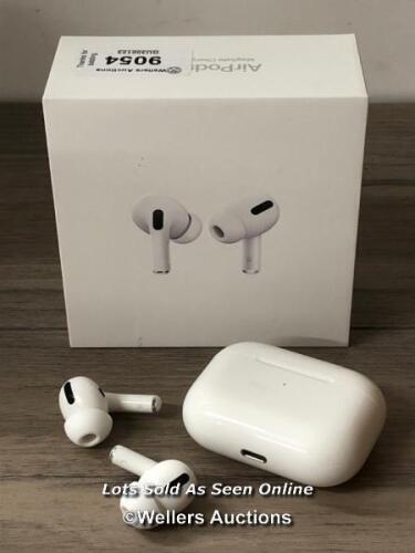 *APPLE AIRPODS PRO WITH MAGSAFE CHARGING CASE / MLWK3ZM/A / POWERS UP, CONNECTS TO BLUETOOTH, MINIMAL SIGNS OF USE