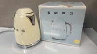 *SMEG KLF03 KETTLE, CREAM / POWERS UP, NOT FULLY TESTED, SIGNS OF USE, LID DAMAGED