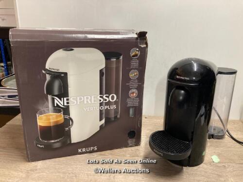 *NESPRESSO VERTUO PLUS XN903840 COFFEE / SIGNS OF USE / POWERS UP