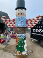 *GIANT CHRISTMAS TOTEM POLE APPROX 350 CM HIGH / SOME DAMAGE PLEASE SEE IMAGES