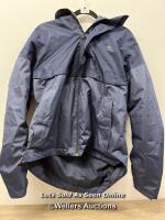 *X1 QUECHUA JACKET SIZE: M / PRE-OWNED
