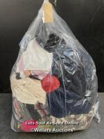 *BAG OF GLOVES, NECKTIE, HATS AND SCARFS [187-20/02]