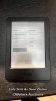 *AMAZON KINDLE / 7TH GEN (2014) / WP63GW - POWERS UP & APPEARS FUNCTIONAL