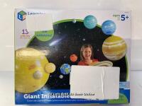 *LEARNING RESOURCES INFLATABLE SOLAR SYSTEM SET [2996]