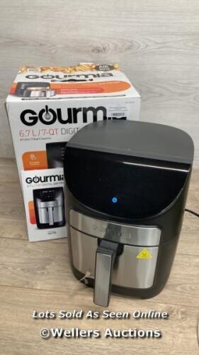 *GOURMIA 6.7L DIGITIAL AIR FRYER / POWERS UP / SIGNS OF USE / W1