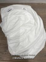 *SANDERSON DOUBLE FITTED SHEETS / MINIMAL SIGNS OF USE / C26