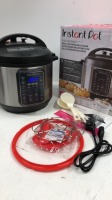 *INSTANT POT GOURMET / APPEARS NEW & UN-USED / CUSTOMER CHANGE OF MIND RETURN / WITH BOX AND ACCESSORIES [3007]