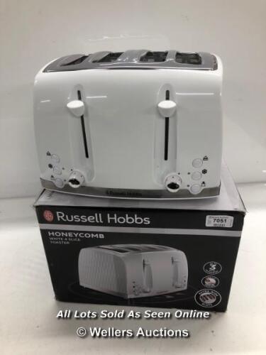 *RUSSELL HOBBS 26070 4 SLICE TOASTER - CONTEMPORARY HONEYCOMB DESIGN WITH EXTRA WIDE SLOTS AND HIGH LIFT FEATURE, WHITE / POWERS UP - NOT FULLY TESTED FOR FUNCTIONALITY / SIGNS OF USE [3003]