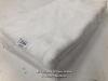 *X3 WHITE HAND TOWELS / NEW