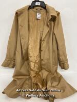 *PRE-OWNED: C&A YOUR SIXTH SENSE COAT [183-03/02]