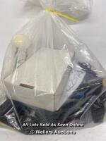 BAG OF ELECTRICAL ITEMS